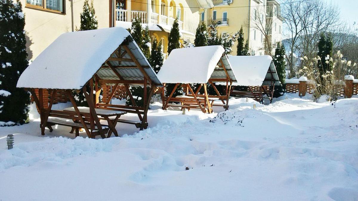 Edelweiss Hotel Polyana  Exterior foto