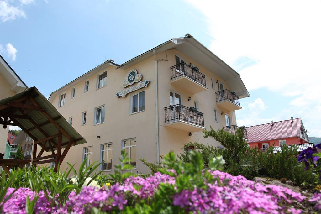 Edelweiss Hotel Polyana  Exterior foto